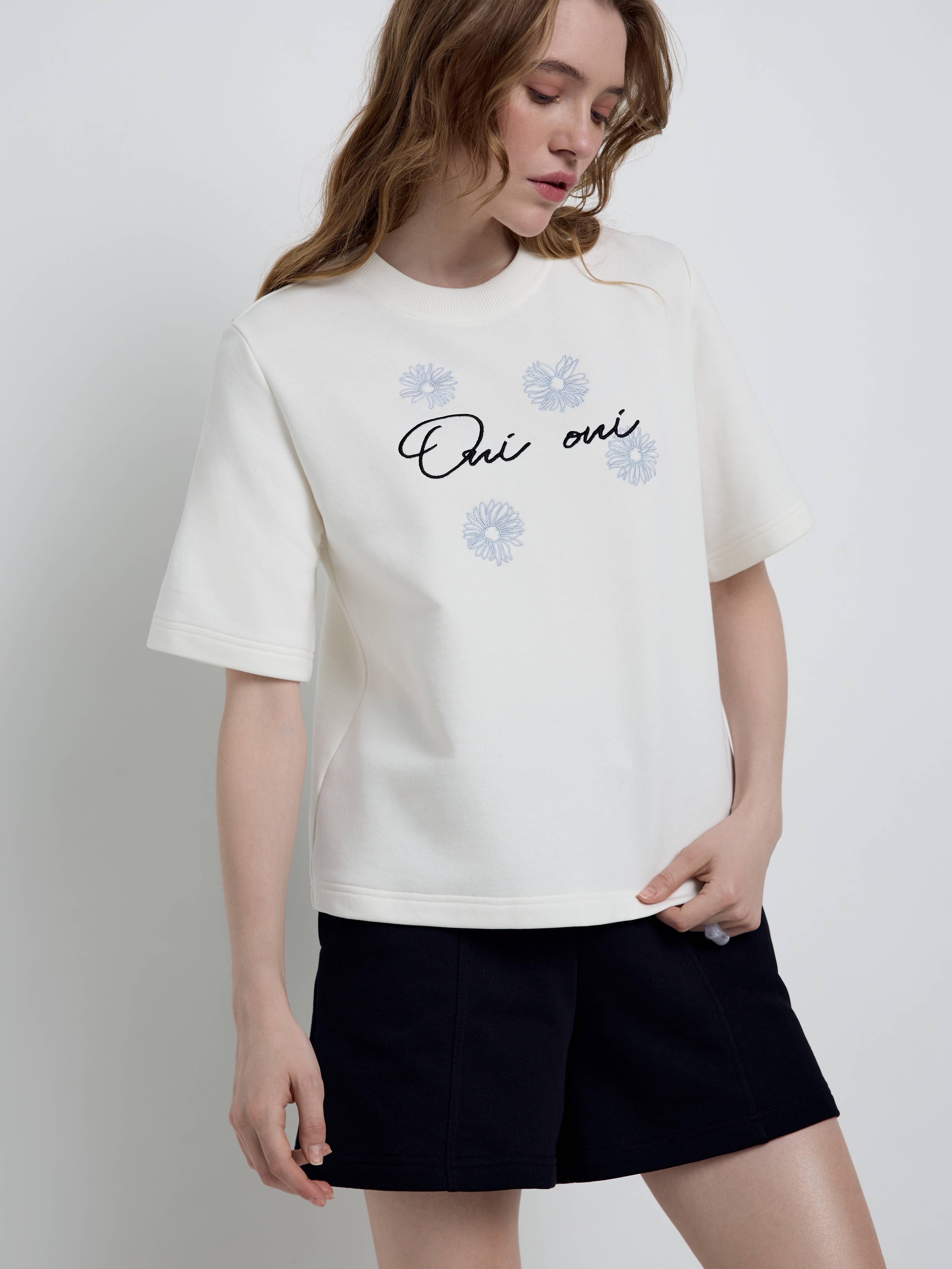 Джемпер женский ⭐️ Свободная футболка из футера с вышивкой «Oui» LD 2284 ⭐️, Off-white
Джемпер женский ⭐️ Свободная футболка из футера с вышивкой «Oui» LD 2284 ⭐️, Off-white