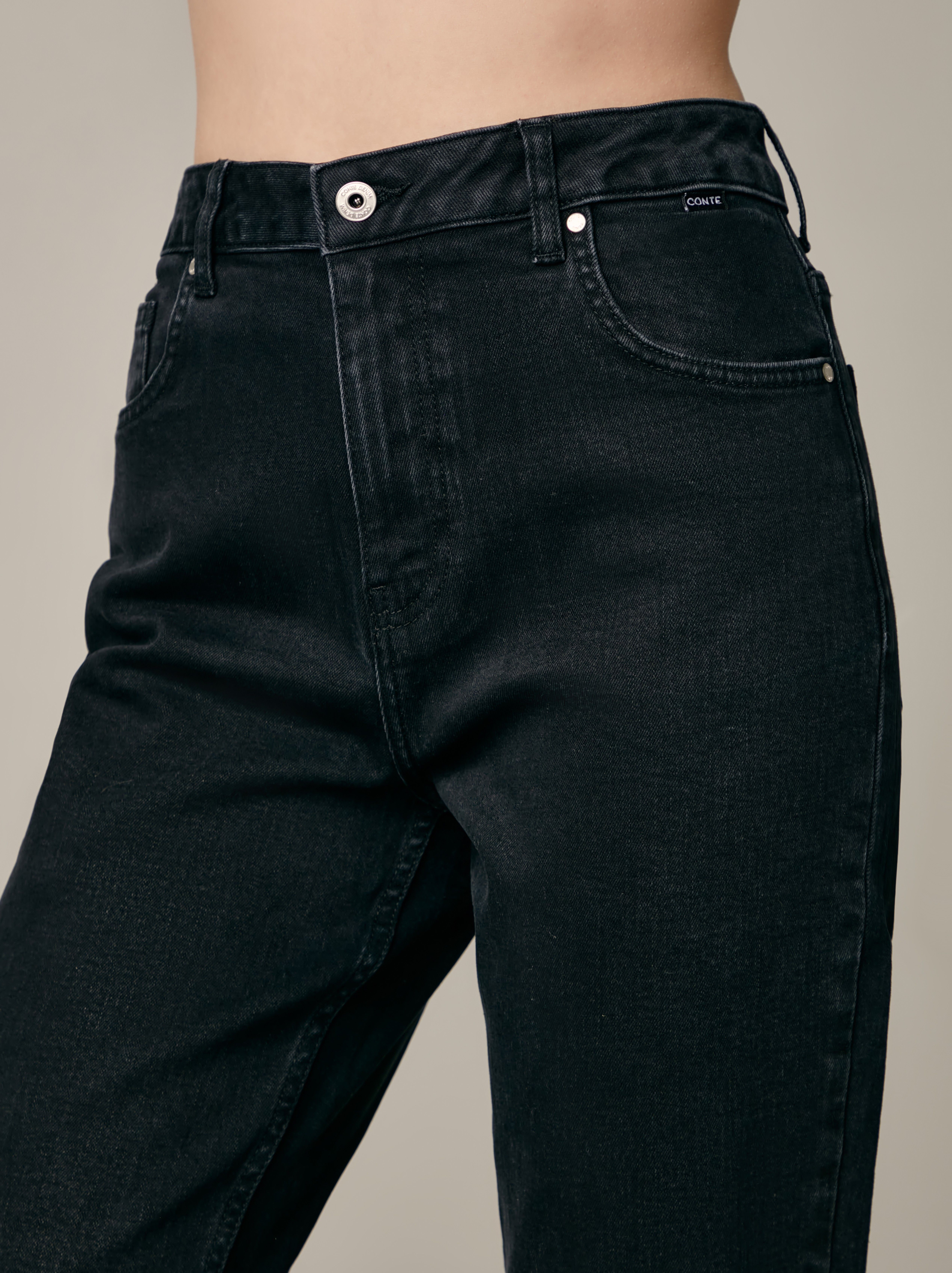 Классические черные джинсы mom с высокой посадкой CON-608 Conte черного цвета