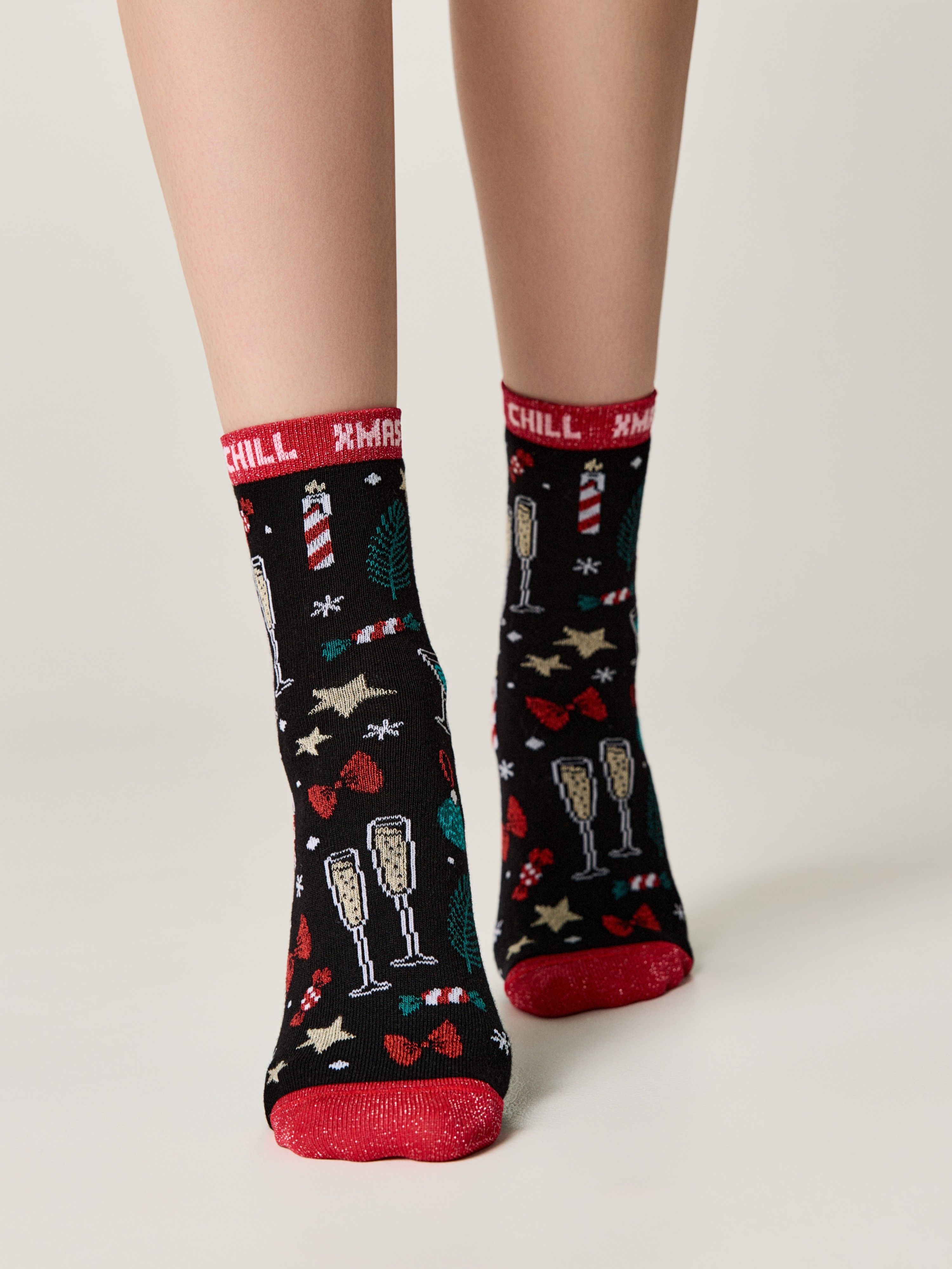 Новогодние носки с люрексом «Chill xmas» Conte черного цвета