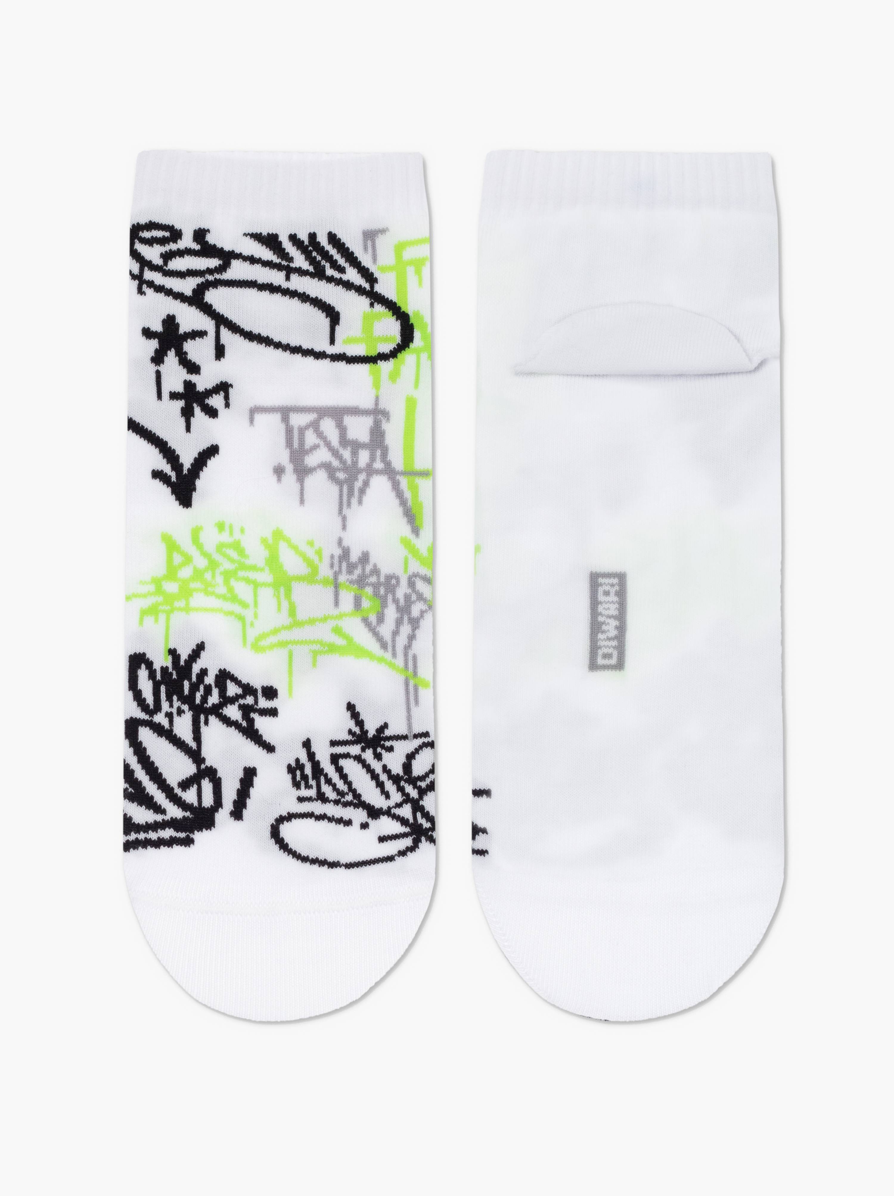 Укороченные носки из хлопка «Graffiti» Conte белого цвета