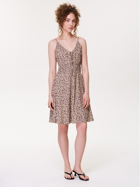 Платье на бретелях с анималистичным принтом и жатым эффектом LSF 3816 - купить в интернет-магазине Conte