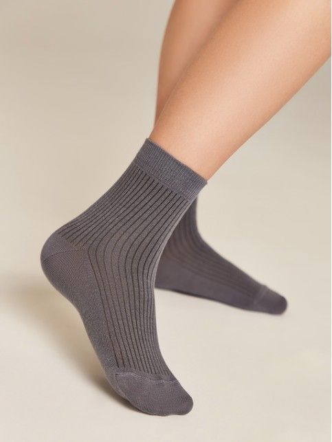 Базовые носки из хлопка в рубчик