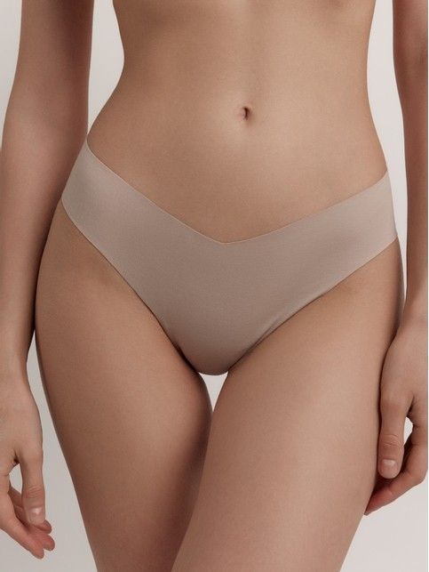 Бесшовные Трусы "бразилиана" с V-образной линией талии INVISIBLE LBR 1226