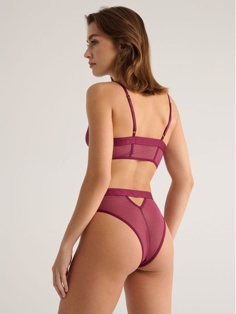 Трусы из эластичной сеточки с фигурным вырезом LOVE&MESH LBE 2561