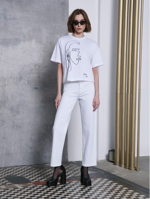 Женские футболки большого размера