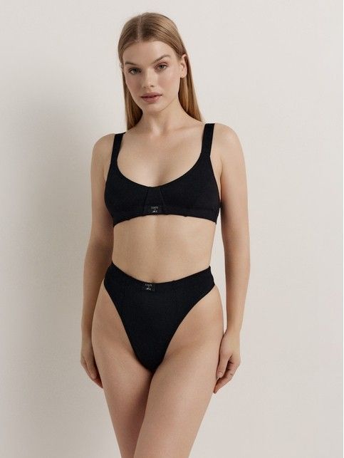 Образ с бюстье из хлопка и джинсами wide leg 