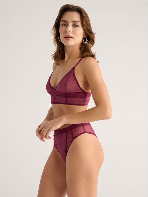 Бюстье с треугольными чашечками из эластичной сеточки LOVE&MESH LBE 2563