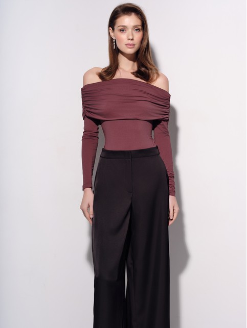 Боди с открытыми плечами и драпировкой LBD 3405