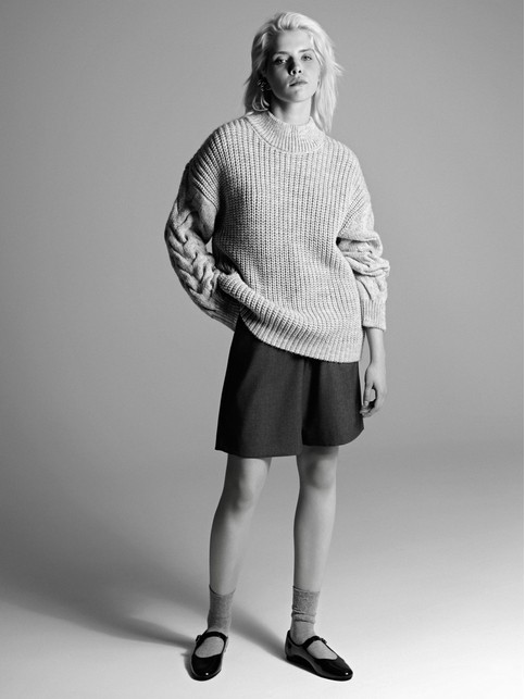 Джемпер с воротником-стойкой и объёмными рукавами из пряжи с шерстью LDK24136