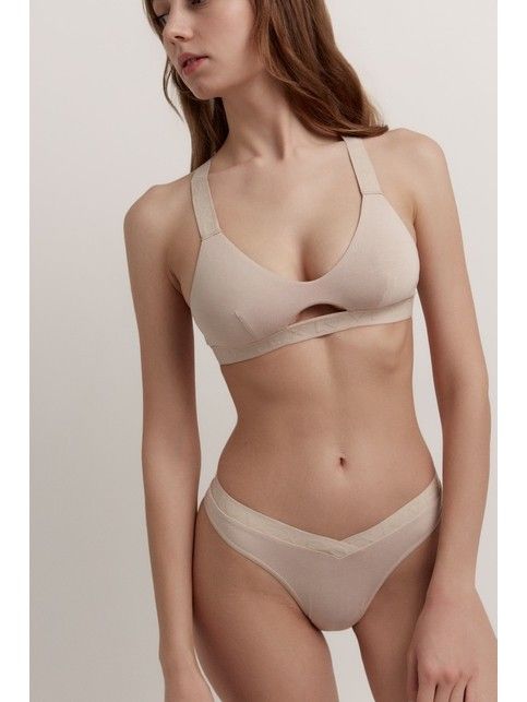 Трусы «бразилиана» с V-образной линией талии и фигурным вырезом FLEXIBLE LBR 2238