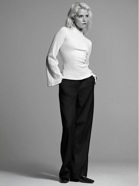 Джемпер с жатым эффектом со шнуровкой на спинке LD 3236