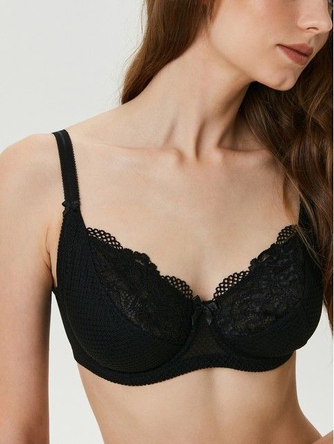 С возможностью примерки