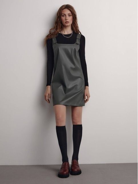 Сарафан из экокожи с карманами и бретелями на пряжках LSF 1935