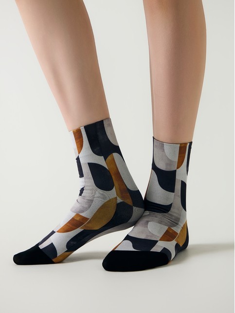 Плотные носки с чёрным мыском и рисунком «Аbstraction»