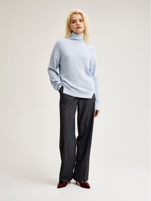 Джемпер свободного силуэта с отложным воротником стойкой LDK 24108