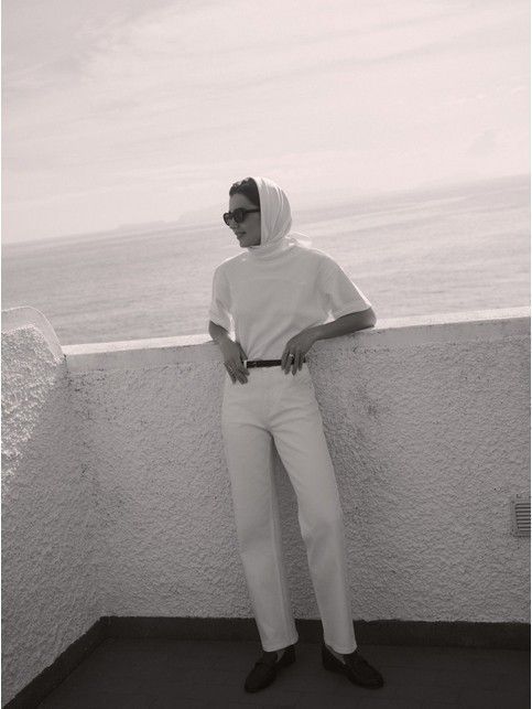 Женские белые джинсы