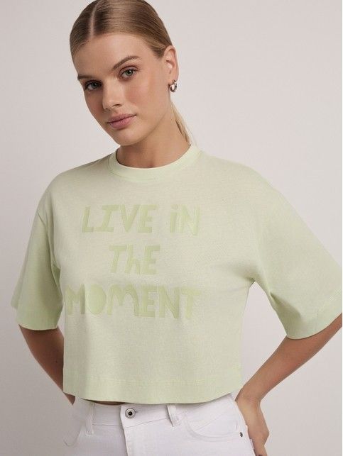 Укороченная футболка из хлопка с печатным рисунком «Live in the moment» LD 2722