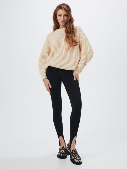 Моделирующие леггинсы со штрипками LLG 2766