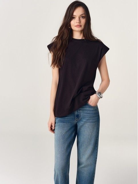 Футболка из хлопка с подплечниками LBL 3450 - купить в интернет-магазине Conte