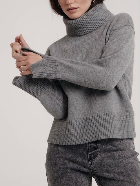 Джемпер с воротником-стойкой и разрезами по рукавам LDK 223