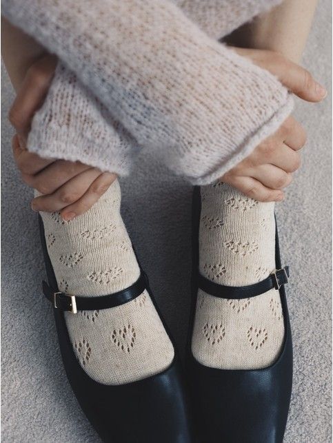 Носки из хлопка и льна с ажурным рисунком