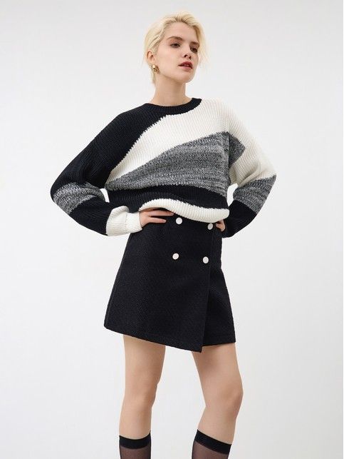 Юбка-mini черная на запах из твида LU 3274