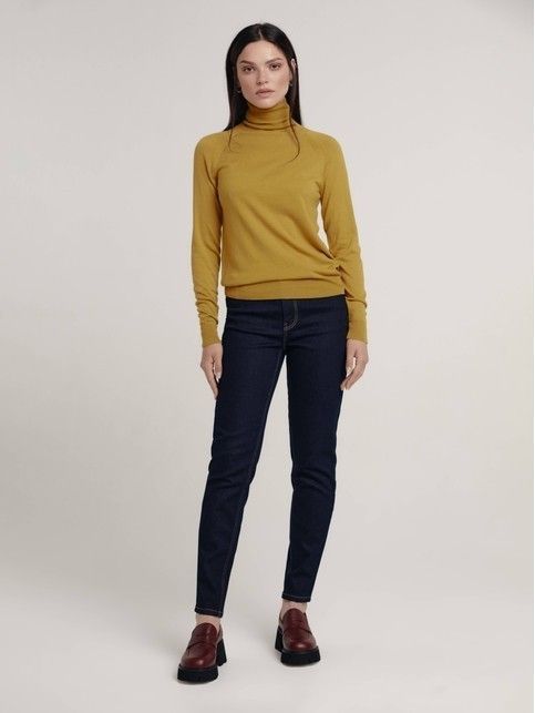 Джемпер прямого силуэта с воротником-гольфом LDK 210