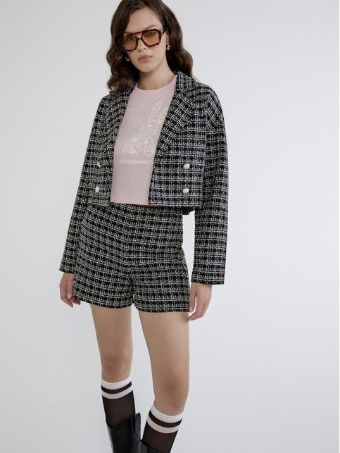 Укороченный двубортный черный жакет из твида LJ 2902
