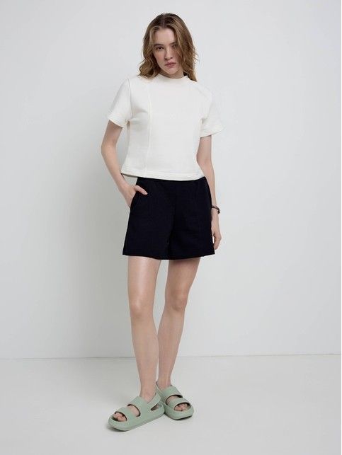 Шорты с рельефными швами из футера LS 2086