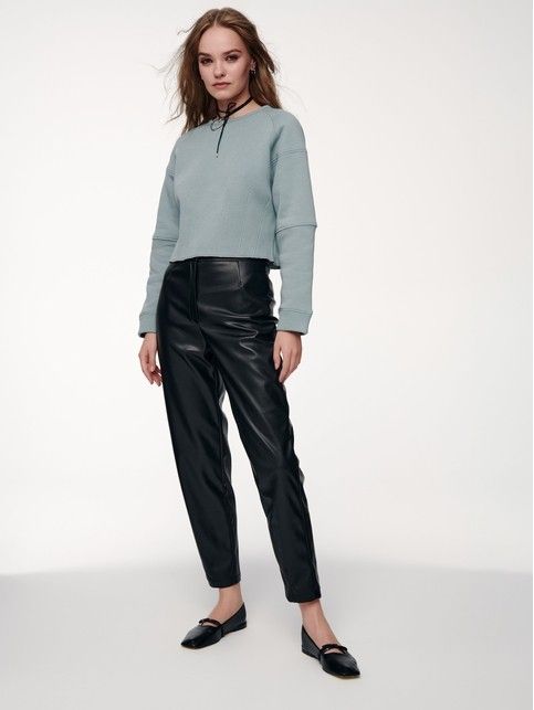 Укороченный свитшот с выточками из футера на флисе LD 2353