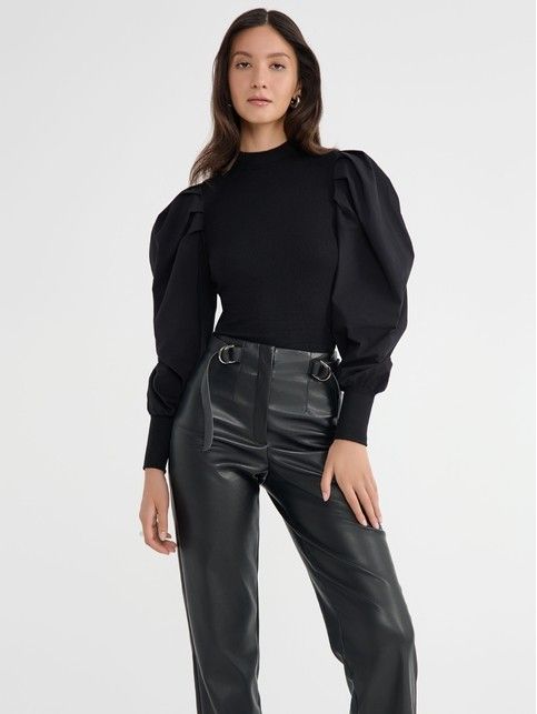 Джемпер в рубчик с объемными рукавами-буфами LBL 2367