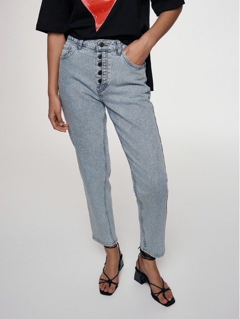 Джинсы mom fit с застежкой на пуговицы CON-617