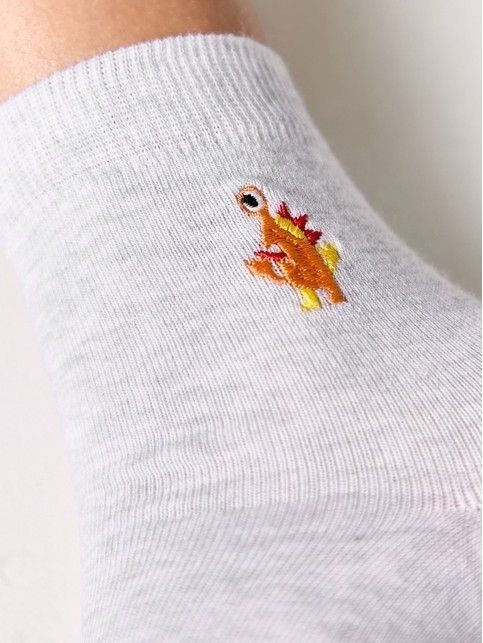 Однотонные носки из хлопка с вышивкой, модель 514