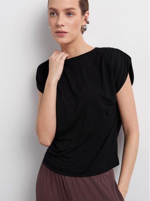 Топ из вискозы со сборкой на плечах LBL 3509 - купить в интернет-магазине Conte