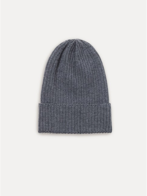 Шапка с отворотом из пряжи с шерстью 24с-32сп