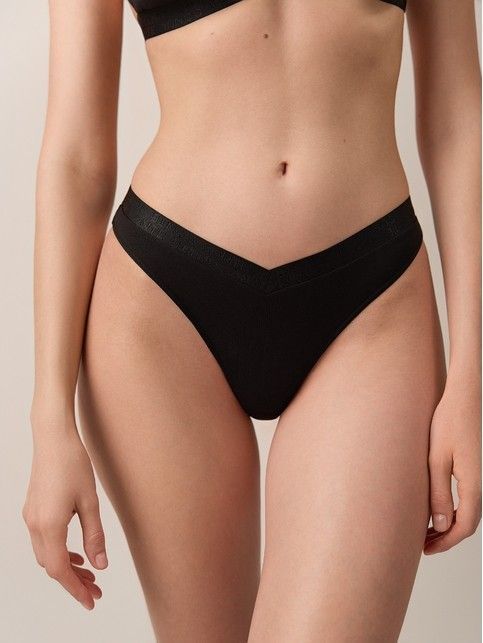 Трусы «бразилиана» с V-образной линией талии и фигурным вырезом FLEXIBLE LBR 2238