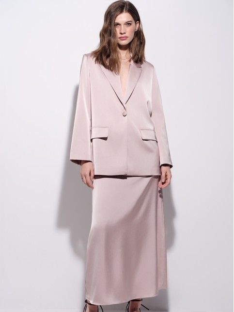 Женские жакеты и блузки