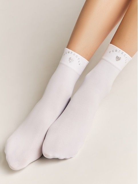 Матовые носки с сияющей термоаппликацией Perfectly