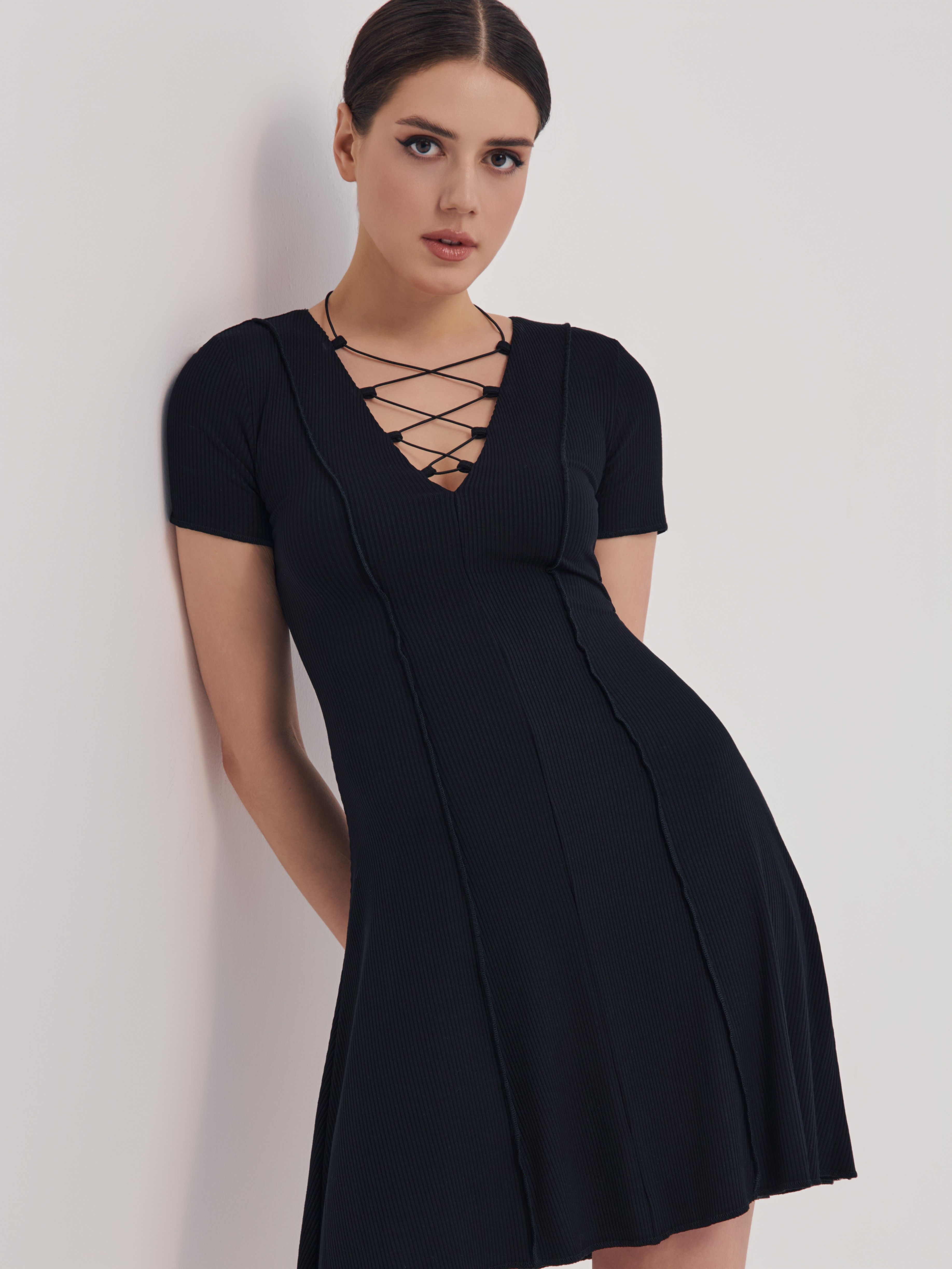 

Платье женское ⭐️ Платье А-силуэта в рубчик на шнуровке LPL 2644 ⭐️, Black