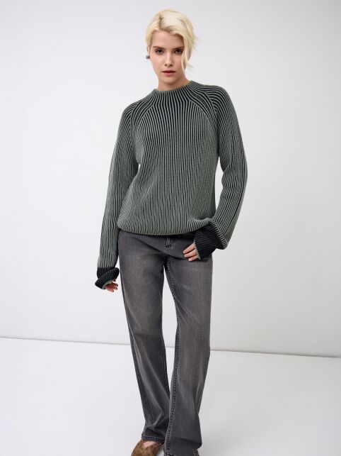 Джемпер объёмного силуэта с воротником стойкой из пряжи с хлопком LDK 24121 - купить в интернет-магазине Conte