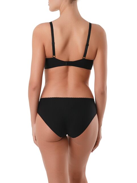 Бюстгальтер push-up на каркасах WEEKEND RB 0004 Бюстгальтер push-up на каркасах WEEKEND RB 0004 - купить в интернет-магазине Conte