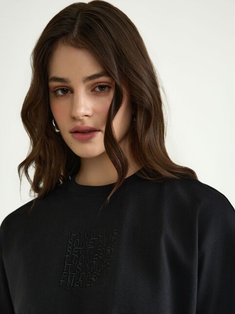 Укороченная футболка свободного кроя с вышивкой «If you love something» LD 3028 - купить в интернет-магазине Conte