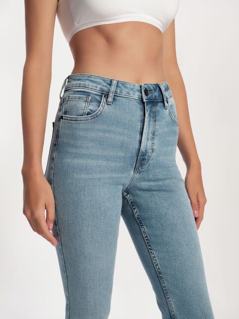 Джинсы skinny с ассиметричным низом и эффектом разрушений CON-720 - купить в интернет-магазине Conte