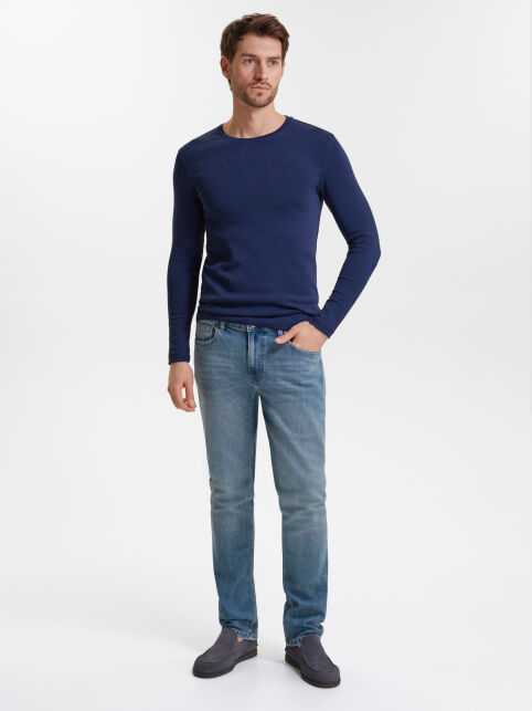 Джинсы slim с эффектом потёртостей CNM-08 Джинсы slim с эффектом потёртостей CNM-08 - купить в интернет-магазине Conte