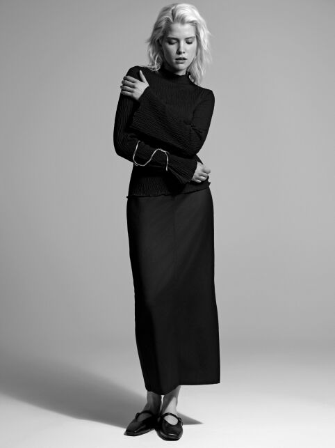 Джемпер с жатым эффектом со шнуровкой на спинке LD 3236 Джемпер с жатым эффектом со шнуровкой на спинке LD 3236 - купить в интернет-магазине Conte