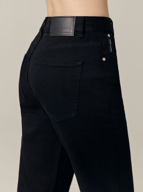 Классические черные джинсы mom из eco-friendly денима CON-665 - купить в интернет-магазине Conte