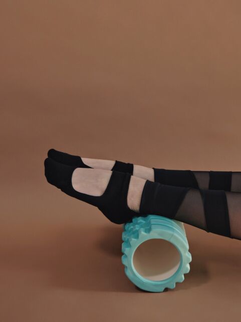 Носки для йоги с антискользящей стопой - купить в интернет-магазине Conte