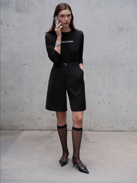 Лонгслив из хлопка с вышивкой «Office babe» LD 3297 Лонгслив из хлопка с вышивкой «Office babe» LD 3297 - купить в интернет-магазине Conte