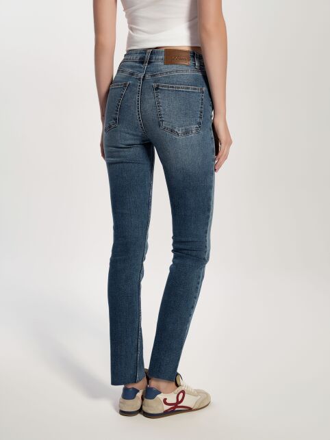 Джинсы skinny с эффектом потёртостей и необработанным краем CON-721 - купить в интернет-магазине Conte