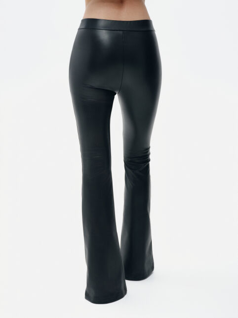 Брюки-клёш из экокожи с разрезами и рельефными швами LBK 3215 - купить в интернет-магазине Conte